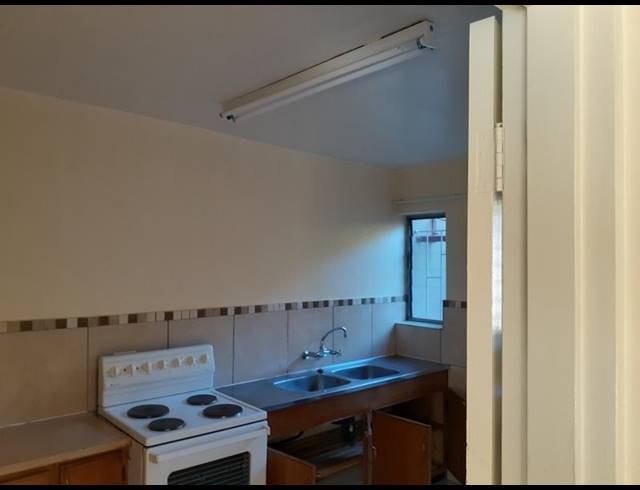 3 BEDROOM APARTMENT FOR SALE IN SASOLBURG CENTRAL